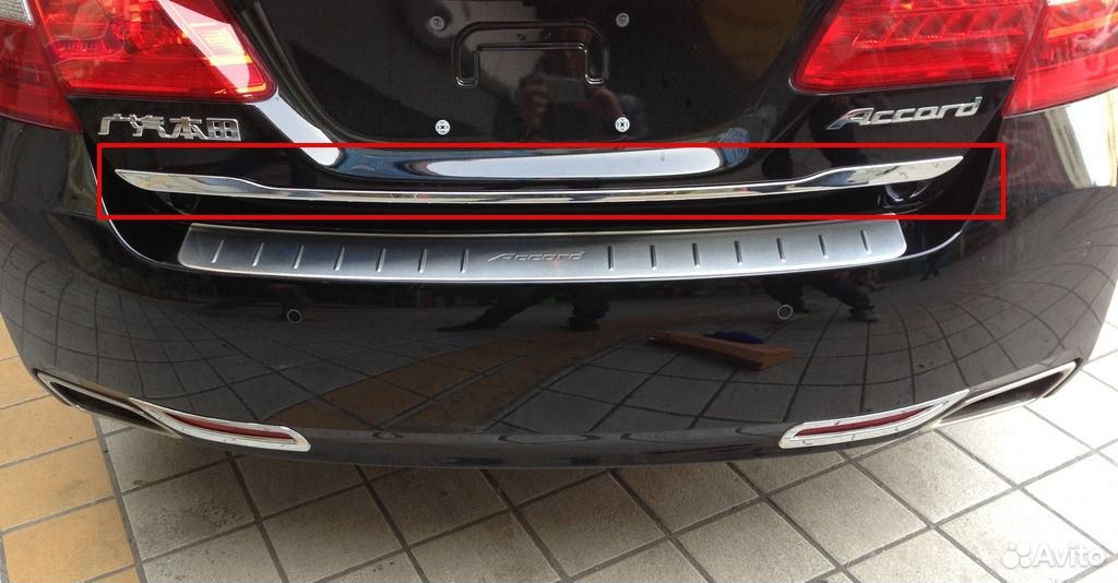 Молдинг на багажник Honda Accord 9