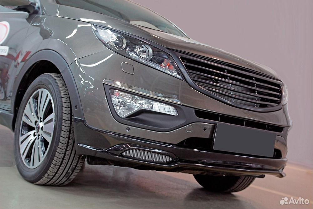 Решетка радиатора KIA Sportage III (4 поперечины)