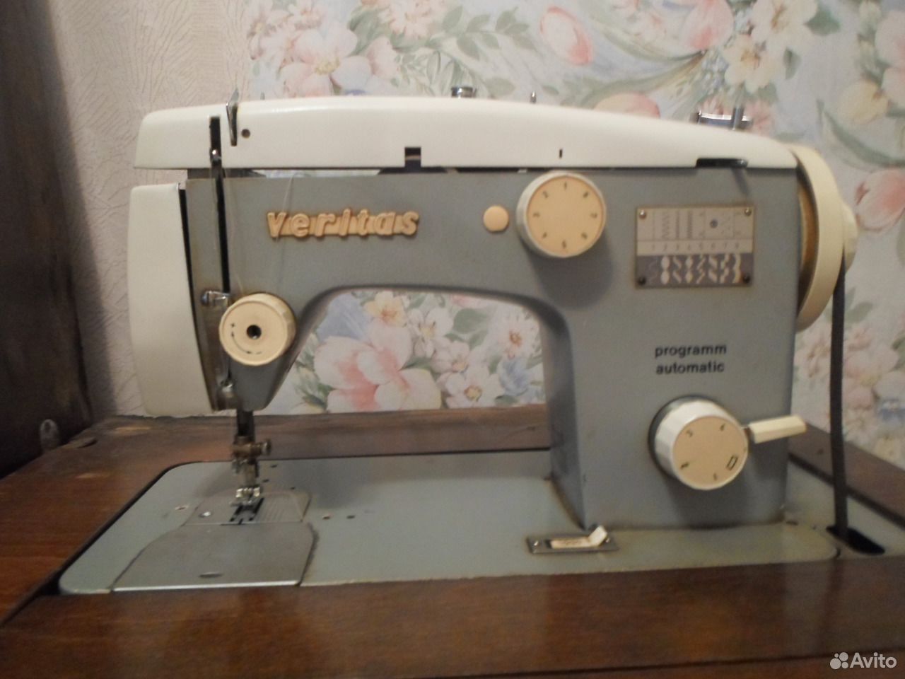 Ножная швейная машинка Веритас 60-х годов