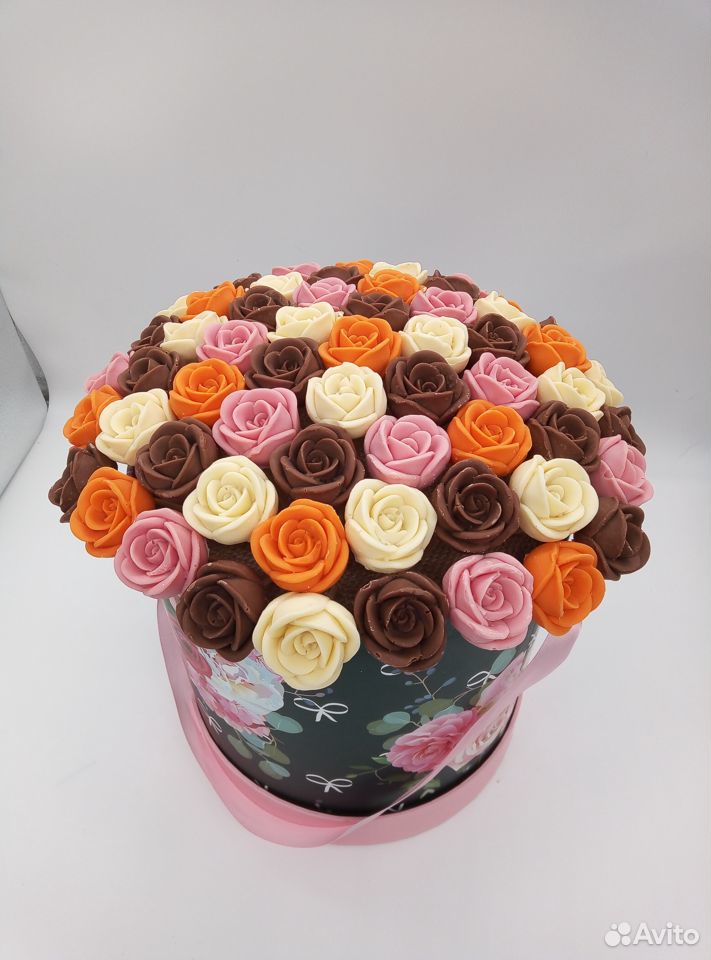 Шоколадные розы 59 штук, размер букета 25*25 см купить на Зозу.ру - фотография № 1