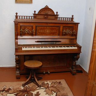 Антикварное пианино Emil Laemmerhirt 1889г Berlin