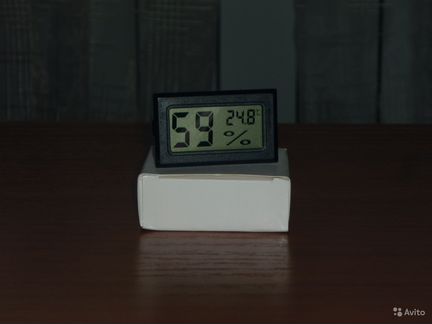 Цифровой гигрометр (влагомер), термометр встраивае