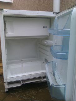 Продается встраиваемый холодильник Elektrolux б/у
