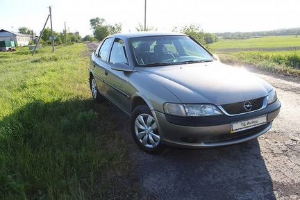 Opel Vectra 2.0 МТ, 1996, хетчбэк, битый