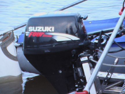 Лодочный мотор suzuki DF15