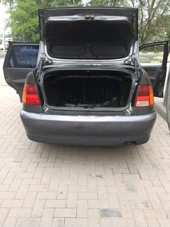 Volkswagen Polo 1.4 МТ, 1998, седан