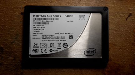 Intel SSD 520 Series объемом 240 гб
