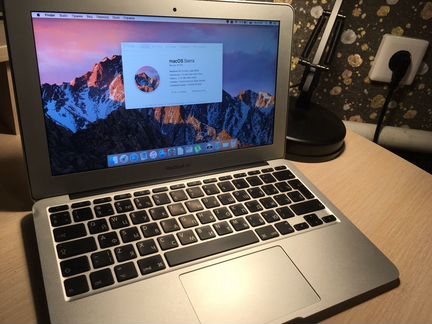 Apple MacBook Air 11 (Late 2010)