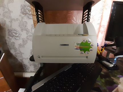 Продам принтер лазерный