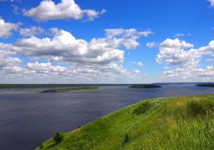 База отдыха на острове, река Волга