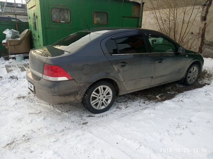 Opel Astra 1.6 МТ, 2010, 230 000 км