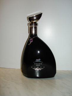Бутылка из-под коньяка Deau Cognac Black