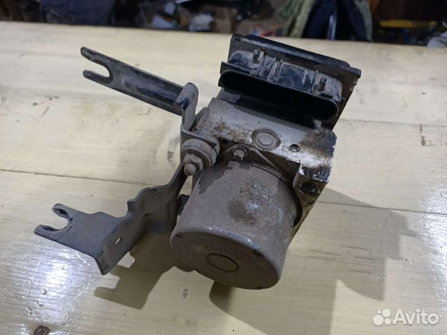 Блок Abs Nissan Tiida C11