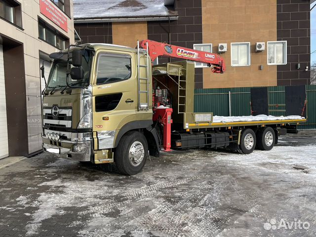 Hino 700 (Profia) с КМУ, 2005