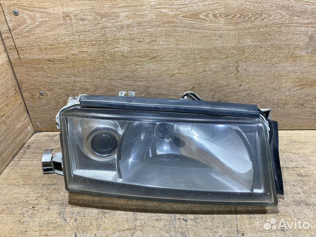 Фара правая Skoda Octavia Tour дорест 141784