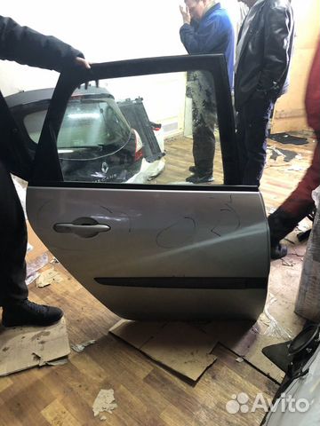 Дверь Рено сценик 2 задняя правая серебро оригинал