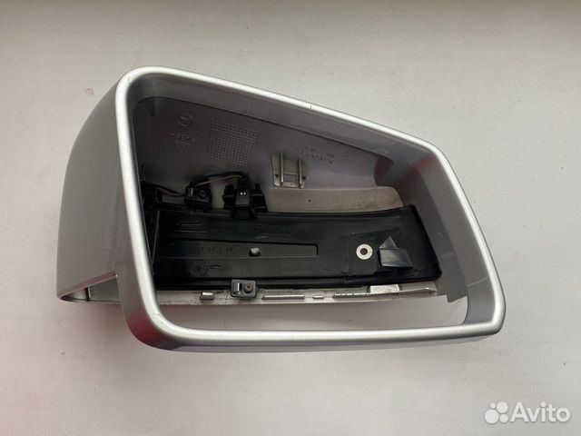 Корпус правого зеркала W204, W212