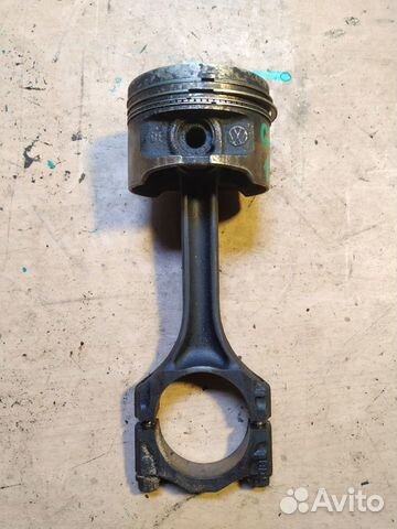 Volkswagen Golf 3 Vento Поршень с шатуном