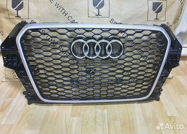 Оригинал решётка радиатора audi RSQ3