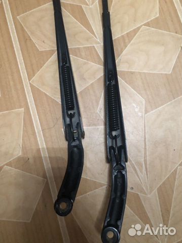 Поводок стеклоочистителя