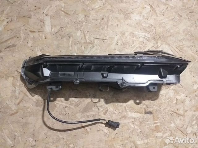 Правый ходовой огонь Lexus NX 2015 год