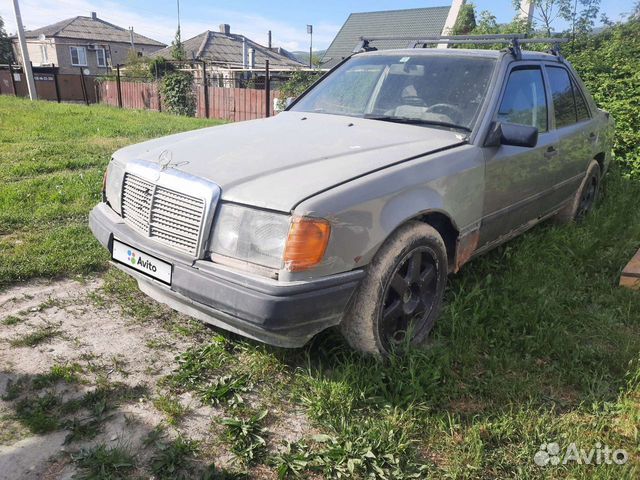 Mercedes-Benz W124 2.0 МТ, 1991, битый, 600 000 км