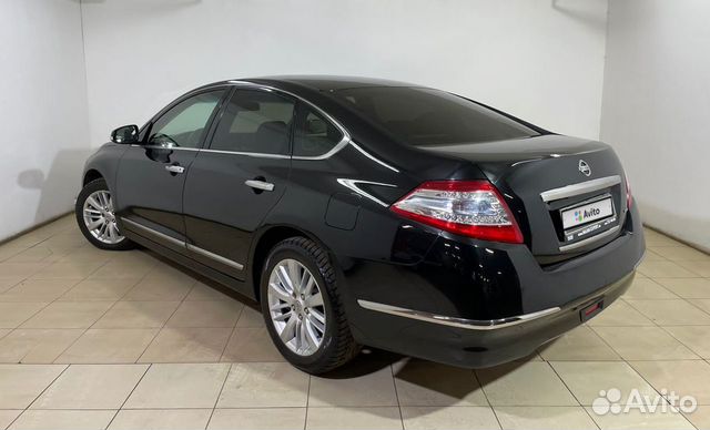 Nissan Teana `2011