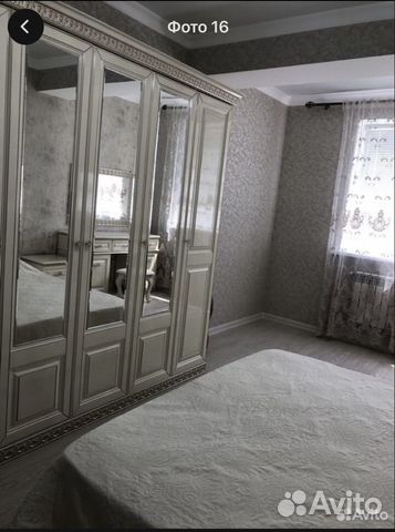 

2-к. квартира, 70 м², 4/5 эт.