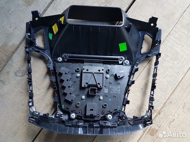 Продам рамку магнитолы ford focus 3 Продам рамку магнитолы ford focus 3