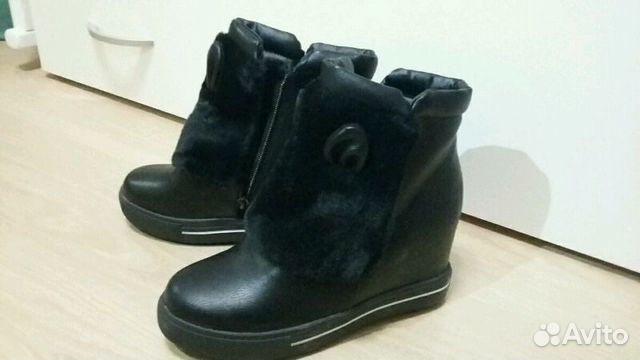 Ботиночки с ушками новые Ботиночки с ушками новые