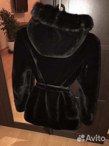 Мутоновая шуба с отделкой из норки