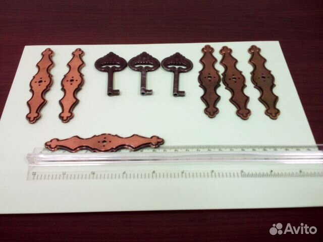 Мебельная фурнитура «Наличники и ключи «Хелга» гдр