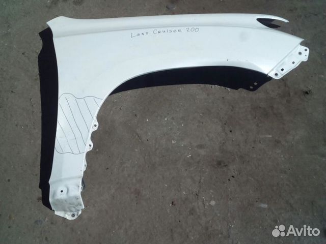 Крыло переднее правое toyota Land Cruiser (150)