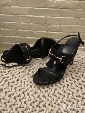 Босоножки (оригинал) настоящие Gucci Босоножки (оригинал) настоящие Gucci