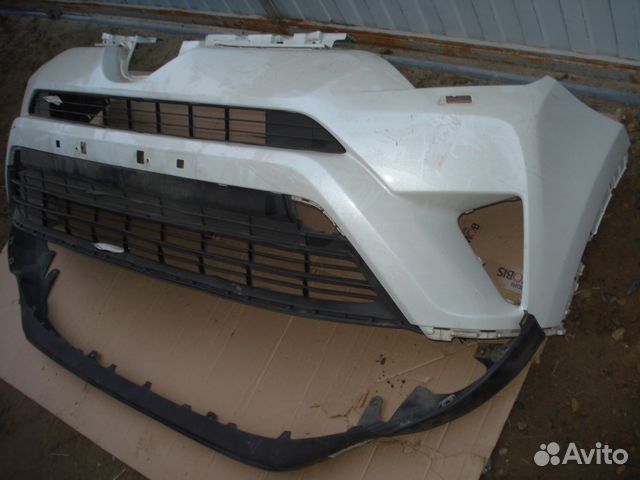 Бампер передний Toyota RAV4 16-18г Бампер передний Toyota RAV4 16-18г