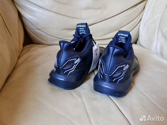 Кроссовки Adidas новые детские 38 р Кроссовки Adidas новые детские 38 р
