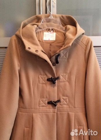Новое бежевое пальто Chillin, с капюшоном Новое бежевое пальто Chillin, с капюшоном