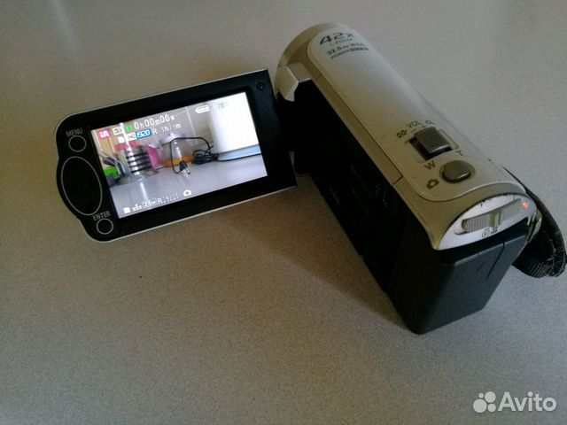 Видеокамера Full HD hc-v100