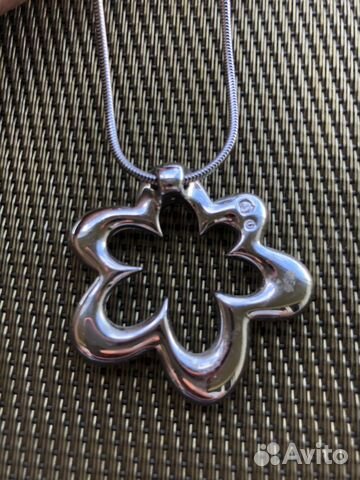 Кулон с цепочкой Кулон с цепочкой