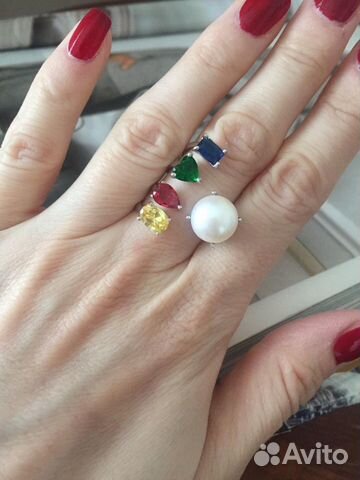 Серебряное кольцо с разноцветными цирконами