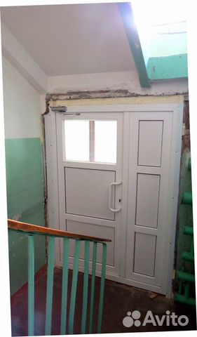 Тамбурная дверь