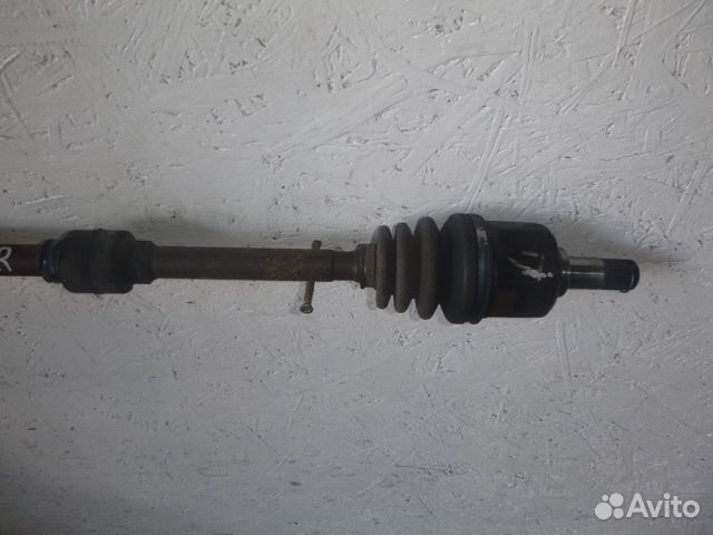 Привод передний правый Mitsubishi Mirage 1.8