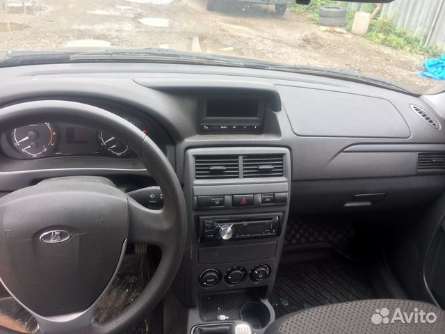 LADA Priora 1.6 МТ, 2014, битый, 77 777 км