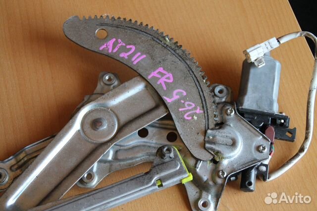 Стеклоподъемник Toyota Carina правый перед. AT210