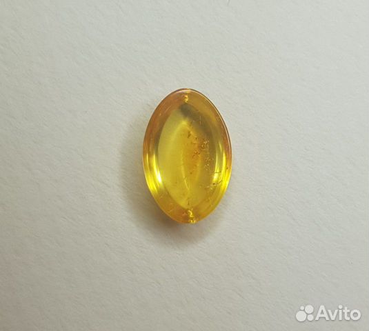 25. Кабашон из жёлтого Доминиканского янтаря