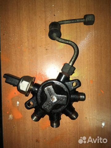 Топливная рейка Ford 1.8 Д (Форд) kkda 4M5Q9D280DB