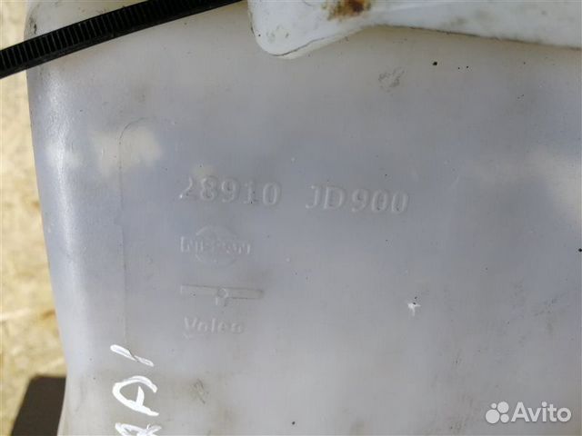 Бачок омывателя Nissan Qashqai J10 2007 Бачок омывателя Nissan Qashqai J10 2007