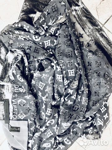 Бархатный платок Louis Vuitton Бархатный платок Louis Vuitton
