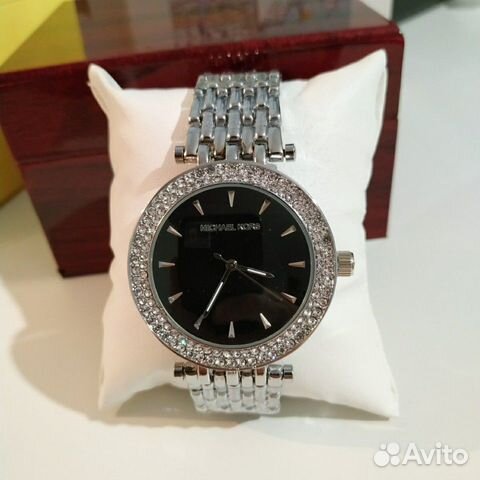 Часы новые со стразами M.ichael Kor.s