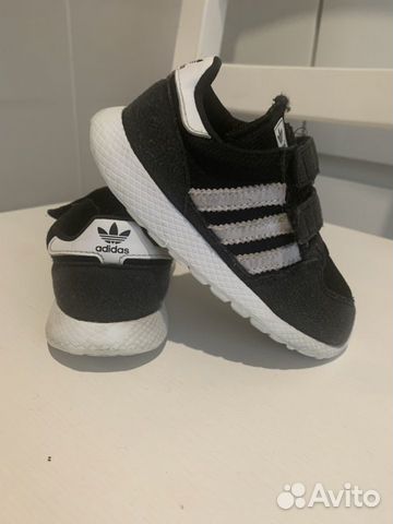 Кроссовки adidas Кроссовки adidas